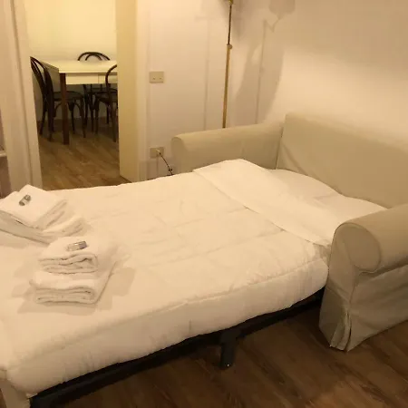 Luxury Ponte Vecchio 아파트 *
